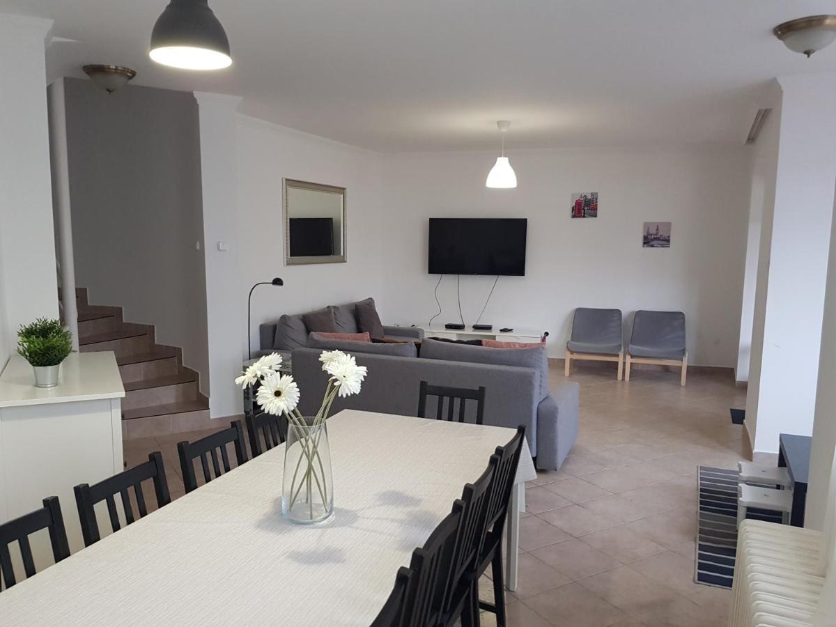 Zoli Apartmanok-Zoli Koelcsey 19 Villa Hajduszoboszlo Luaran gambar